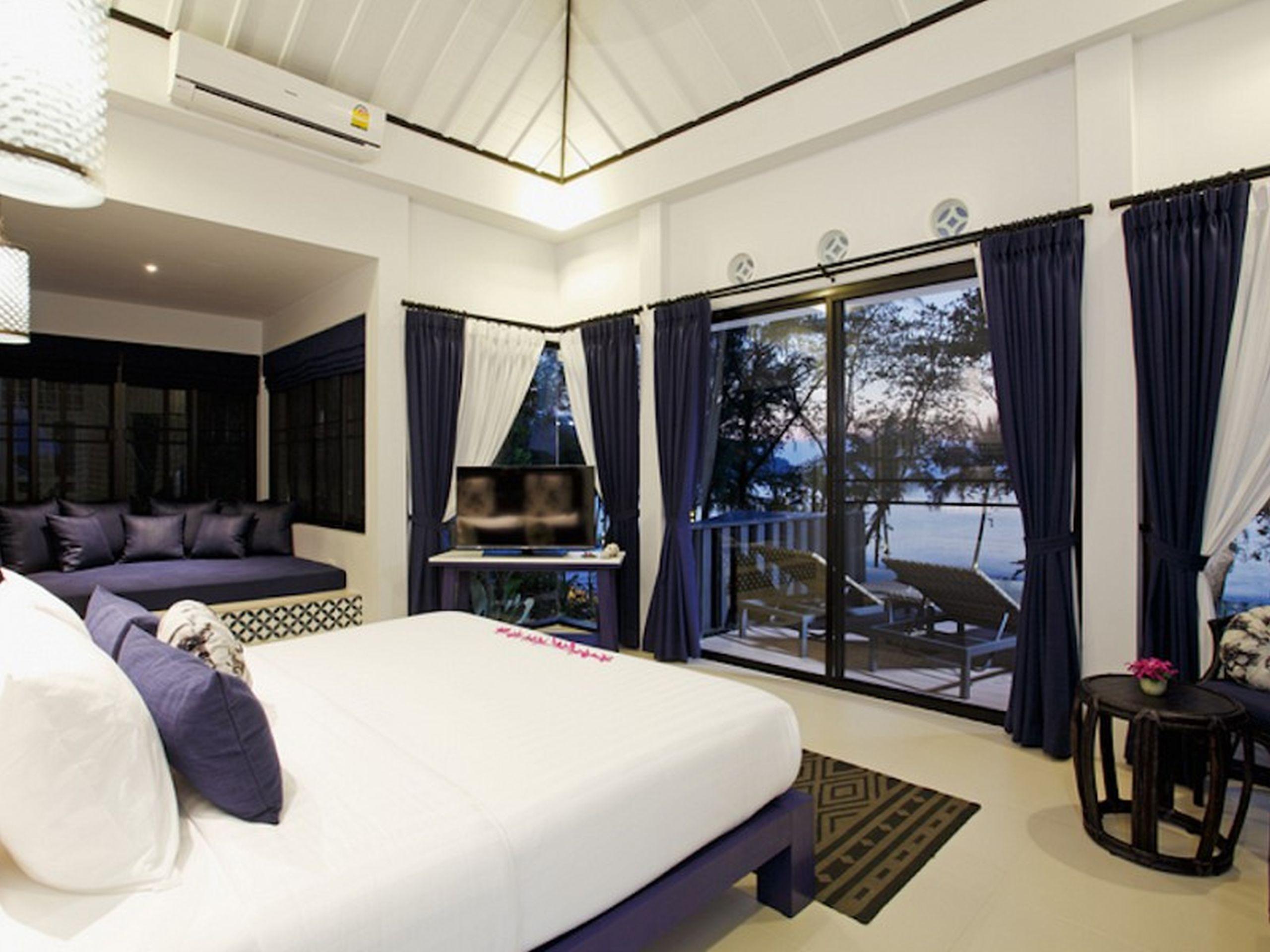 Moracea By Khao Lak Resort Екстериор снимка A bedroom at the resort
