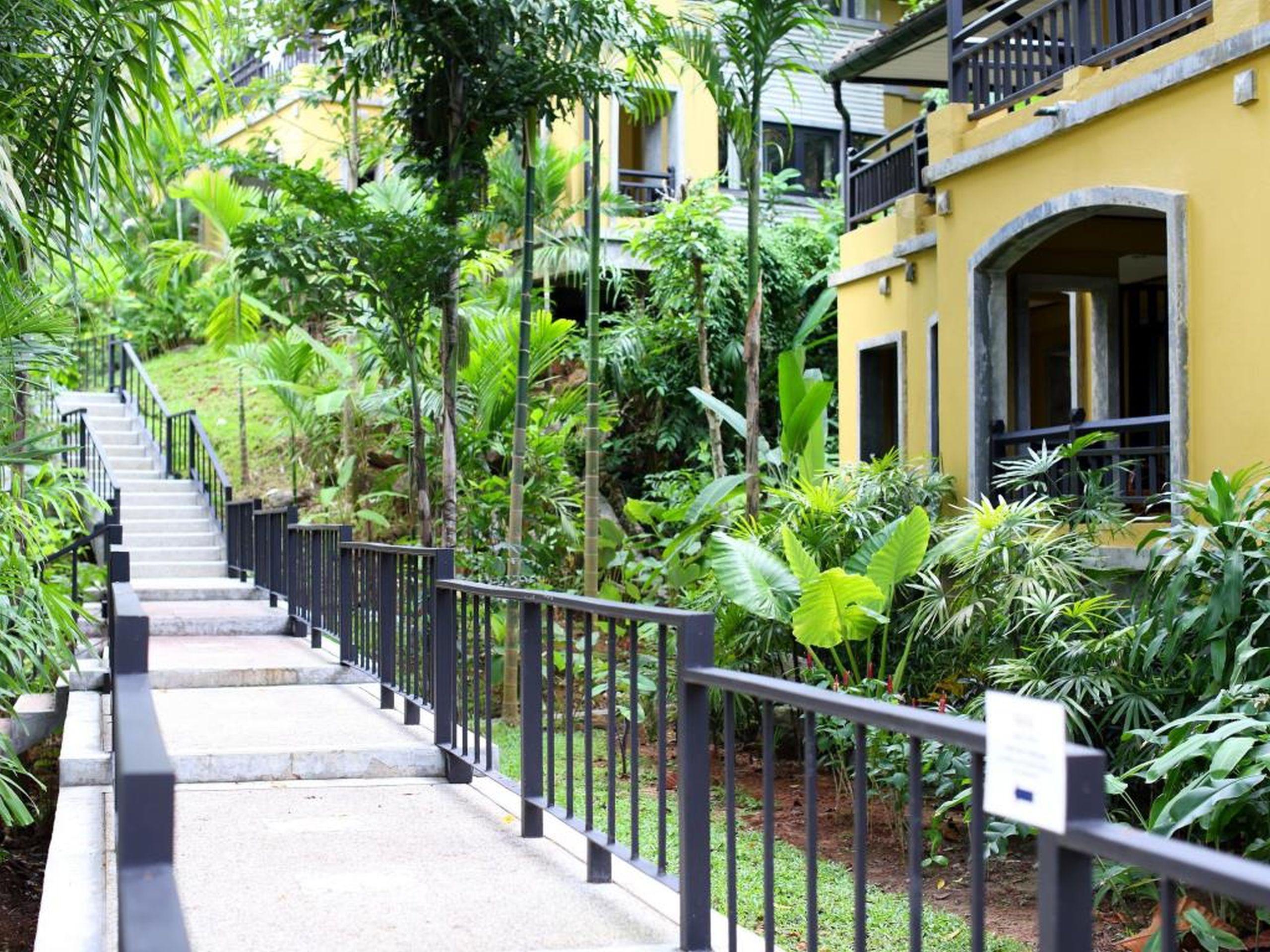 Moracea By Khao Lak Resort Екстериор снимка The hotel's rooms are located in the lush tropical gardens