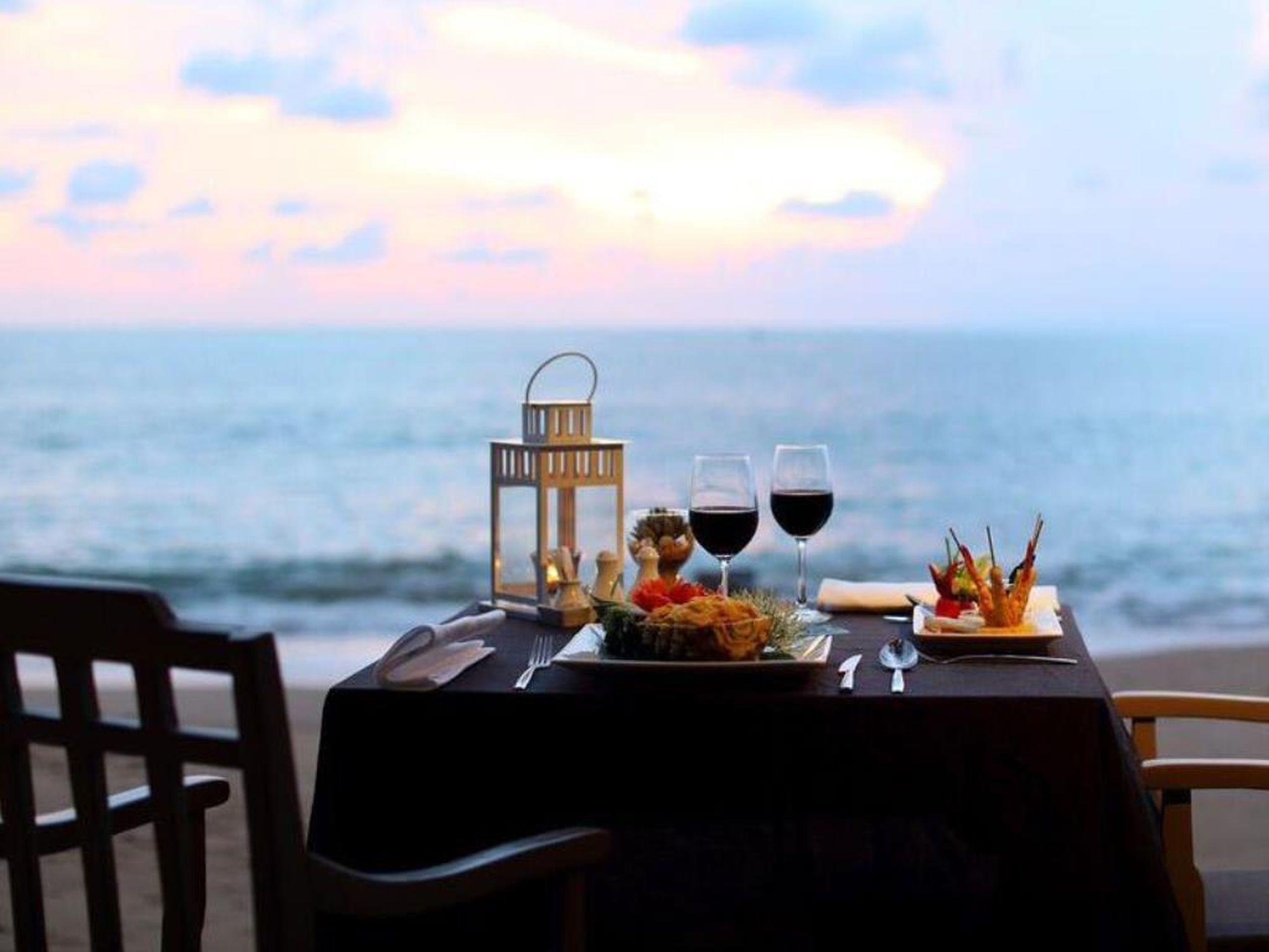 Moracea By Khao Lak Resort Екстериор снимка Sunset dinner at the beach